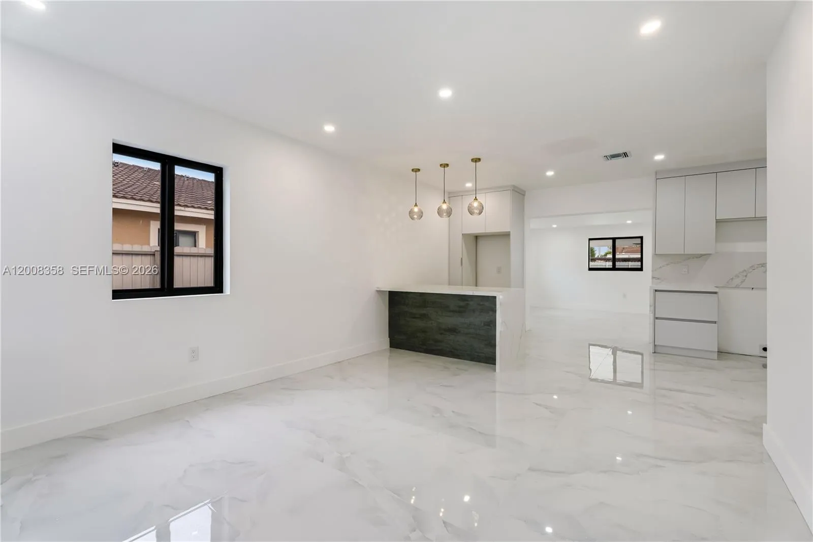 851 W 35th St, Hialeah FL 33012