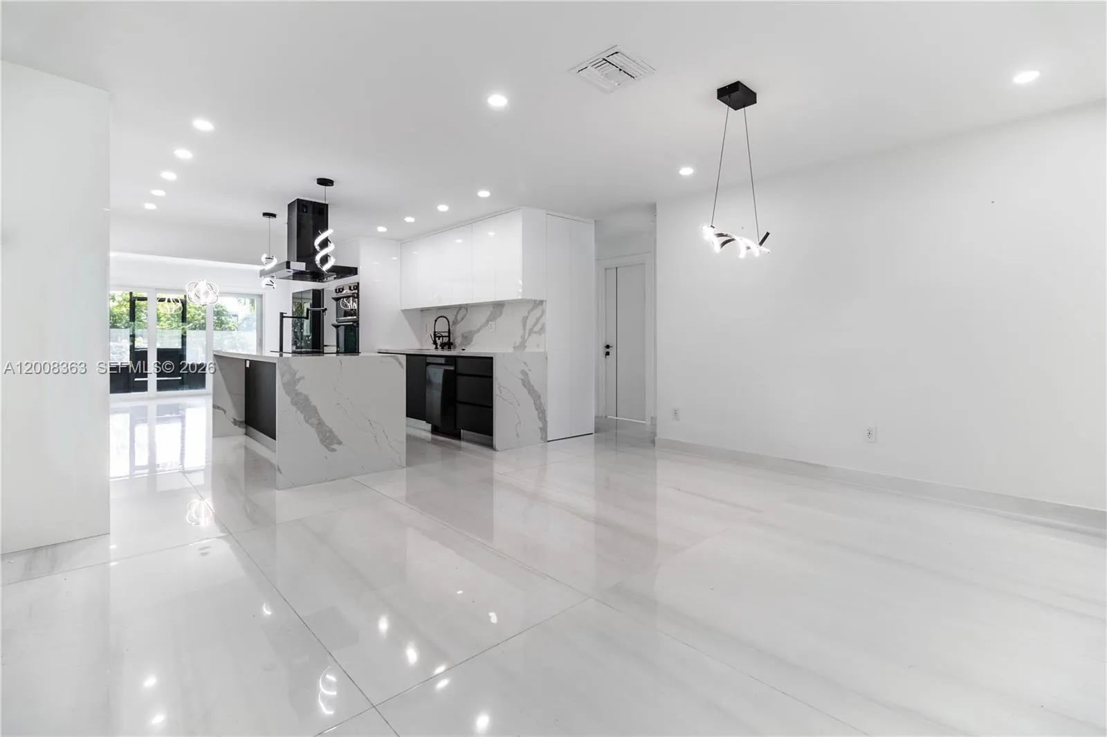 4530 SW 34th Dr, Dania Beach FL 33312