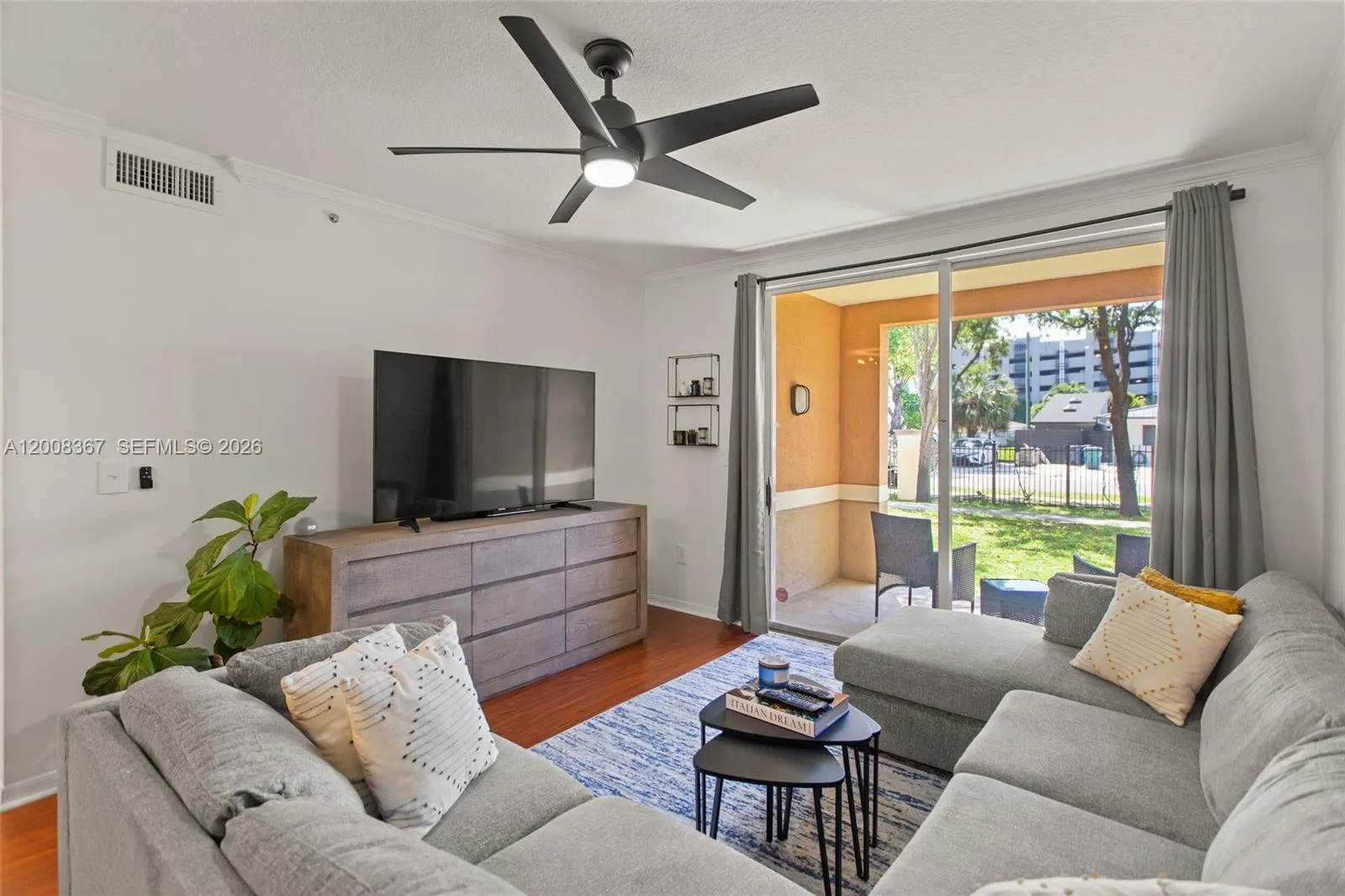 6831 SW 44th St # 101, Miami FL 33155