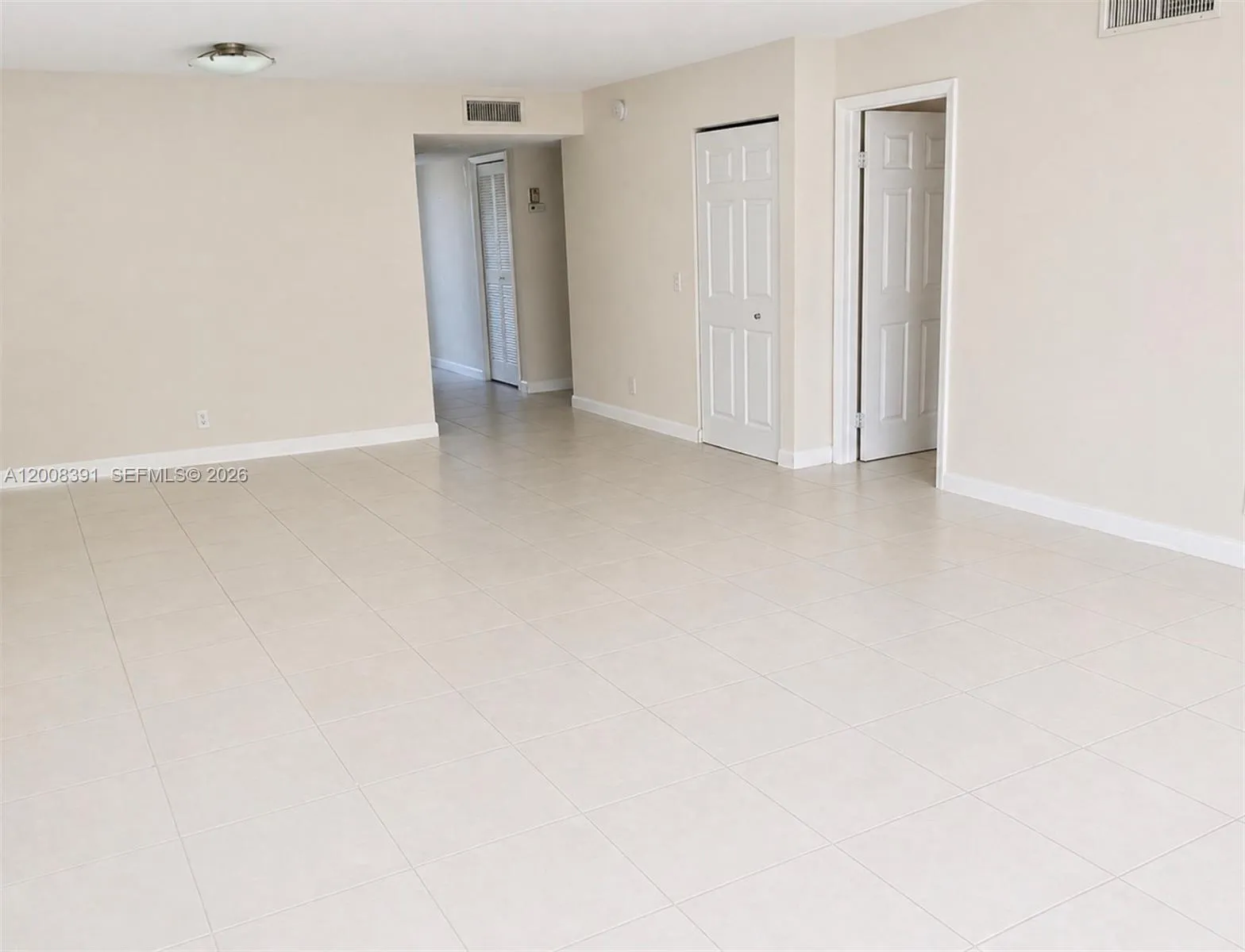 405 LAKEVIEW DR # 202, Weston FL 33326