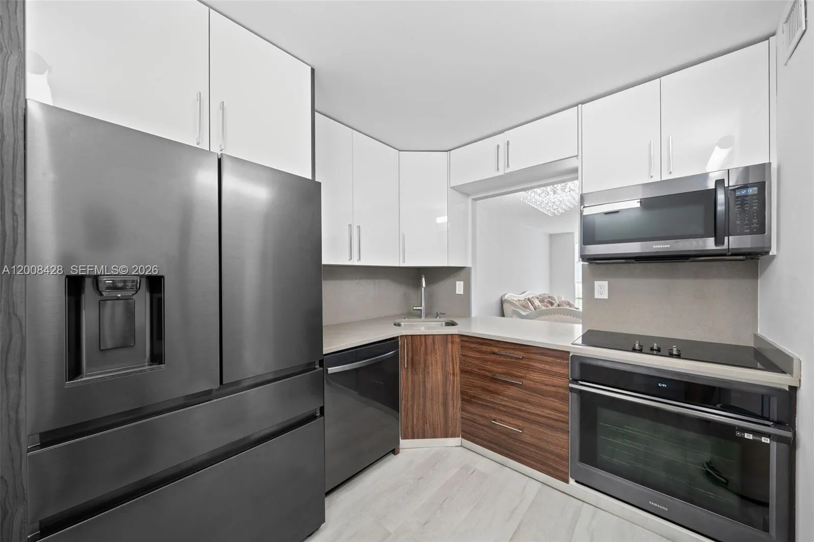 2001 Atlantic Shores Blvd # 116, Hallandale Beach FL 33009