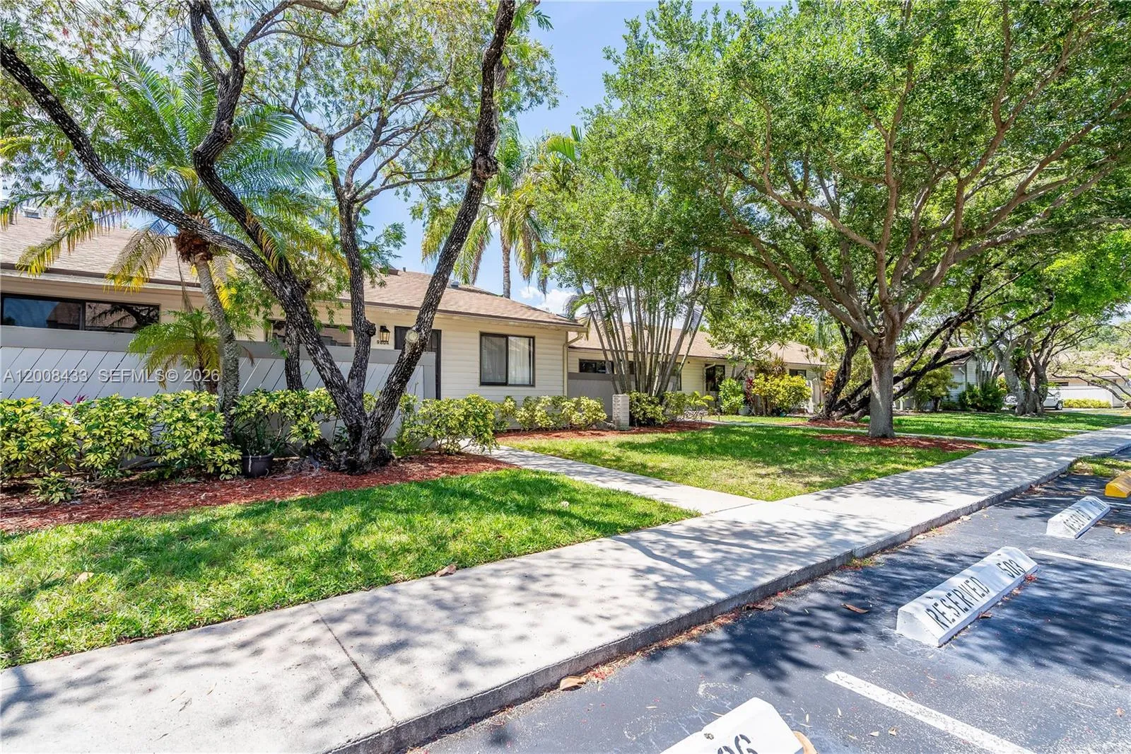 9804 NW 37th St # 3E, Sunrise FL 33351