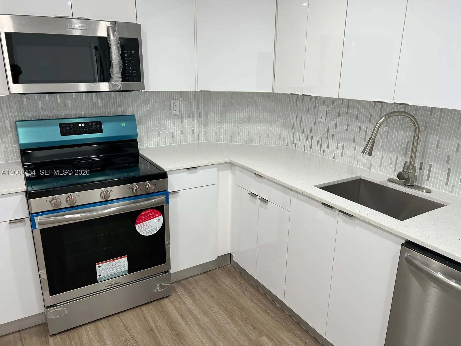 500 Bayview Dr # 1120, Sunny Isles Beach FL 33160