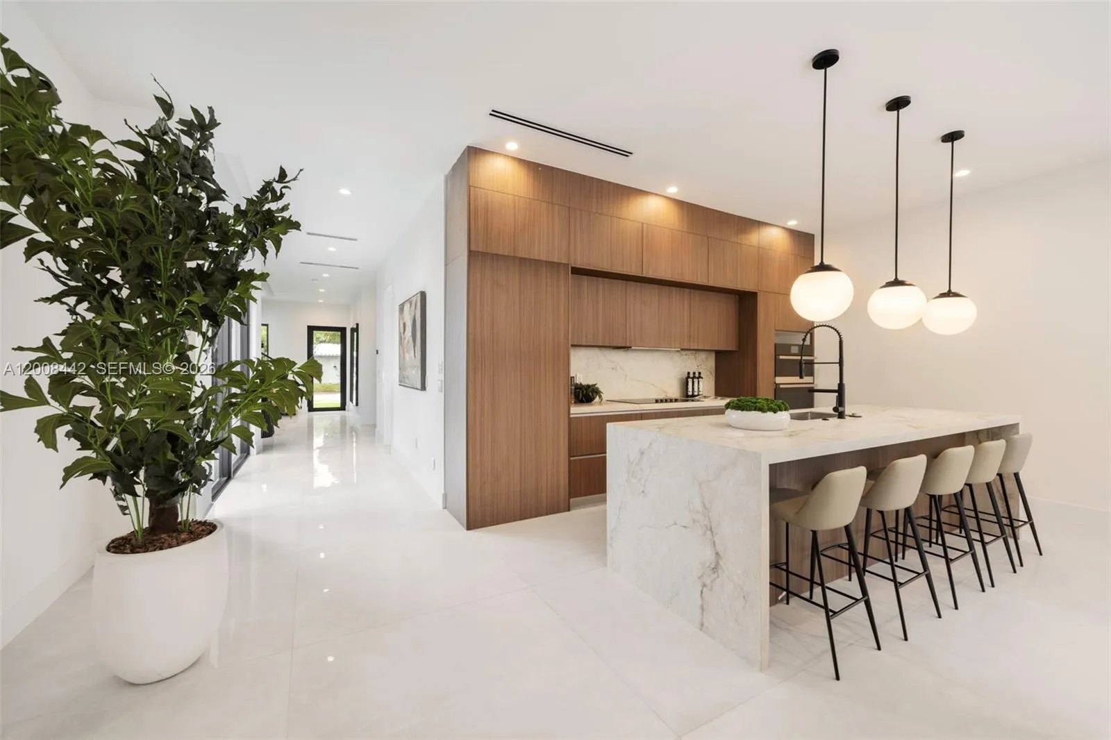 1122 NE 10, Fort Lauderdale FL 33304