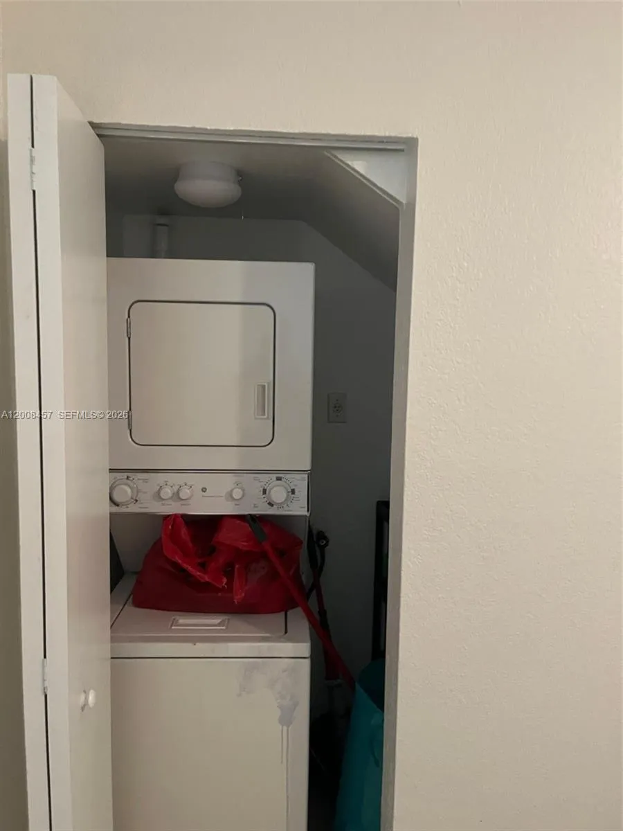 403 NW 84th St # 403, Miami FL 33150