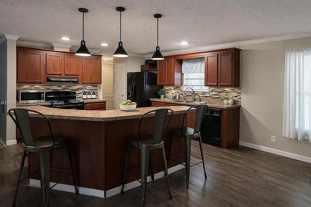 390 NW 134th Ave, Plantation FL 33325