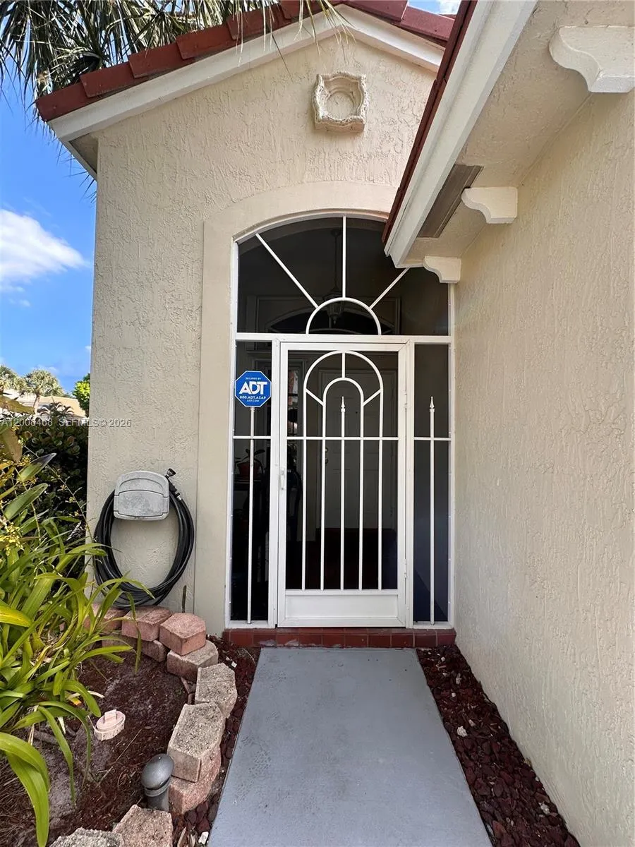 4852 NW 19th St, Coconut Creek FL 33063