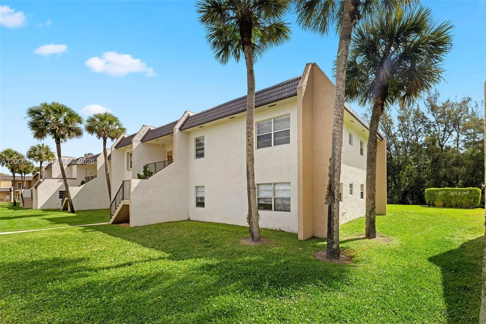 110 Lake Meryl Dr # 216, West Palm Beach FL 33411