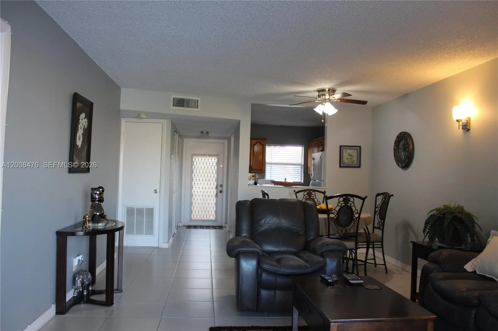 9480 Sunrise Lakes Blvd # 204, Sunrise FL 33322