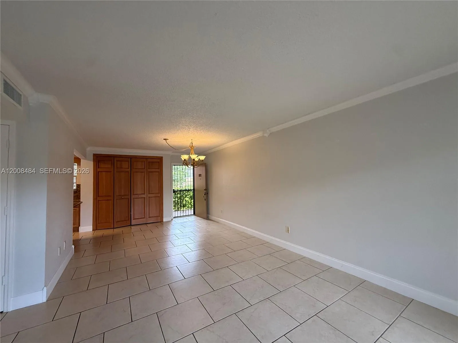 9140 Fontainebleau Blvd # 102, Miami FL 33172