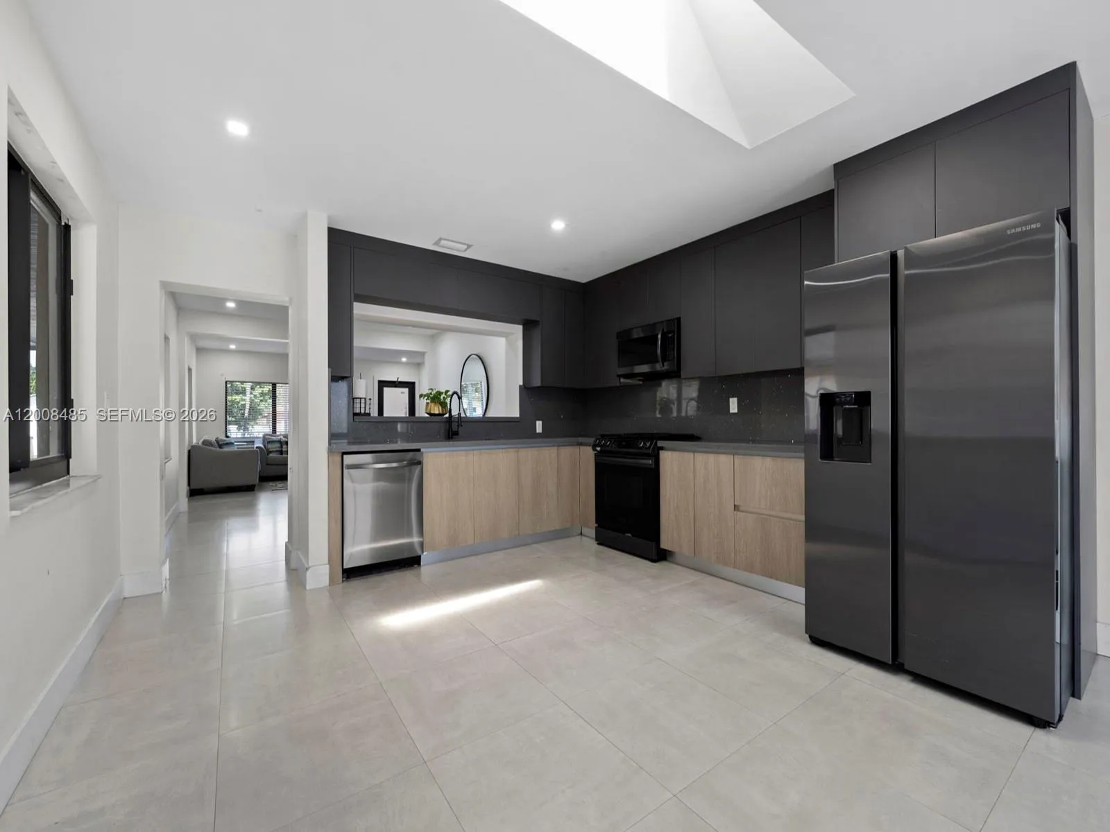 252 E 36th St, Hialeah FL 33013