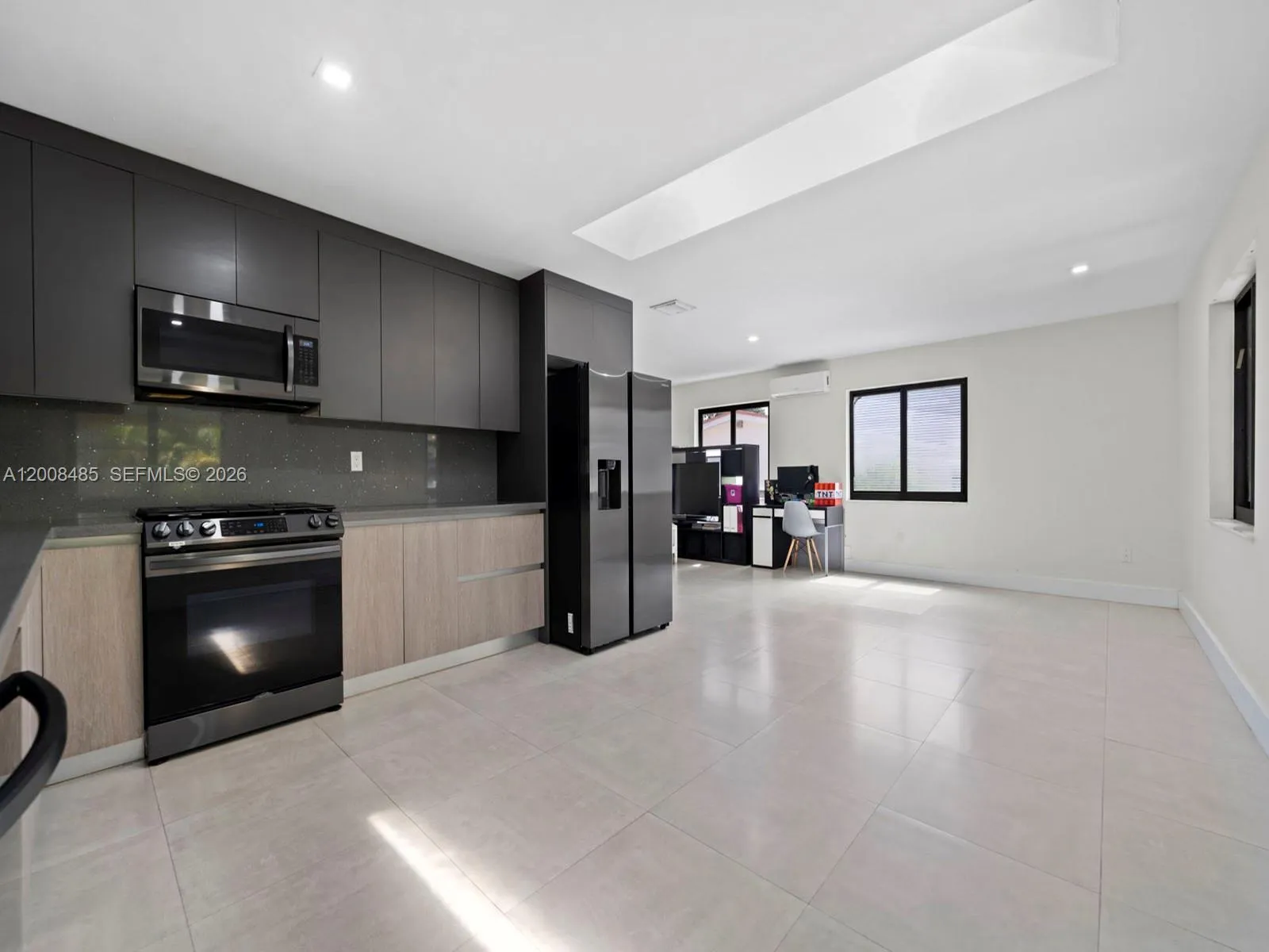 252 E 36th St, Hialeah FL 33013