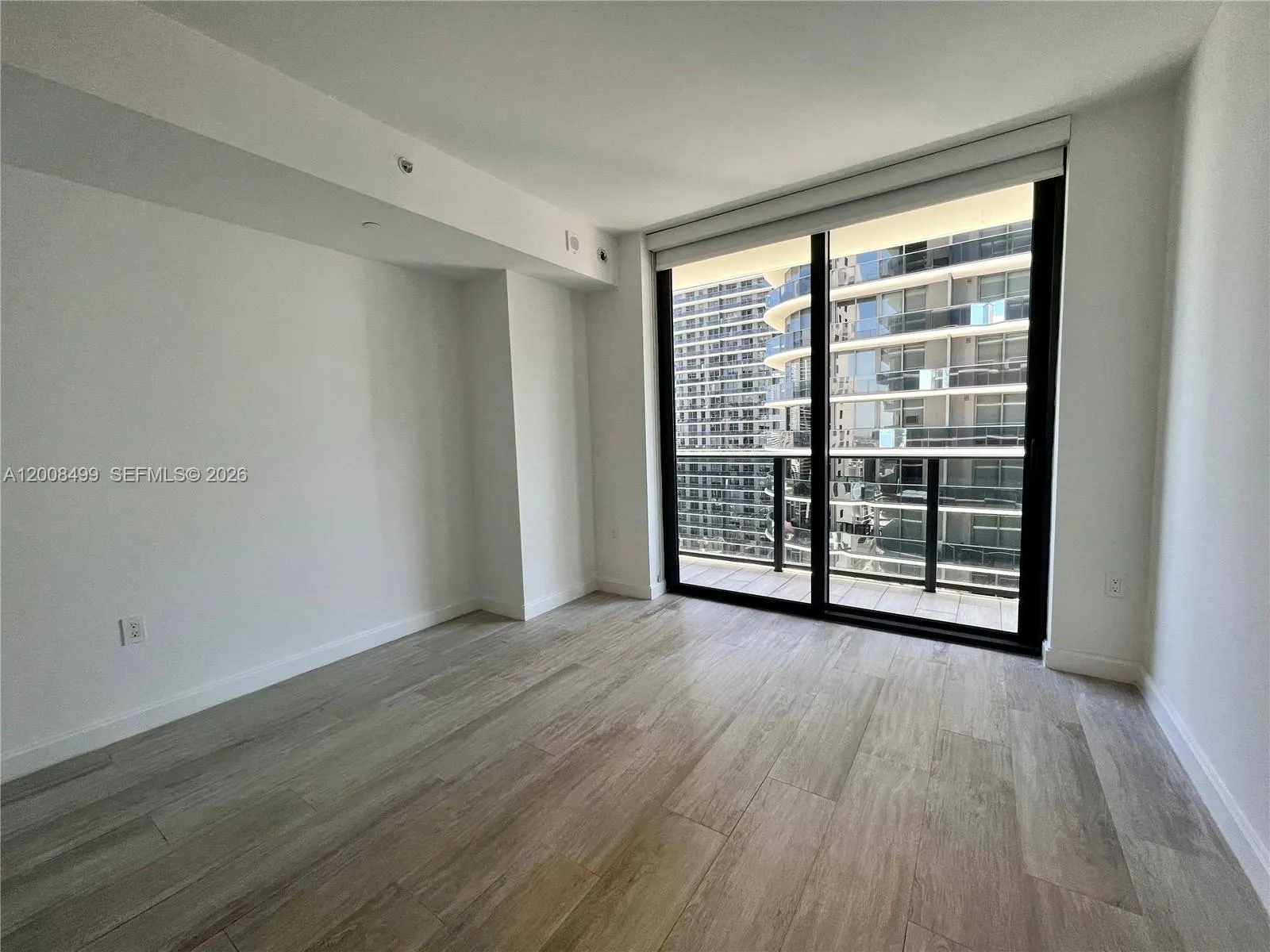 55 SW 9th St # 2702, Miami FL 33130