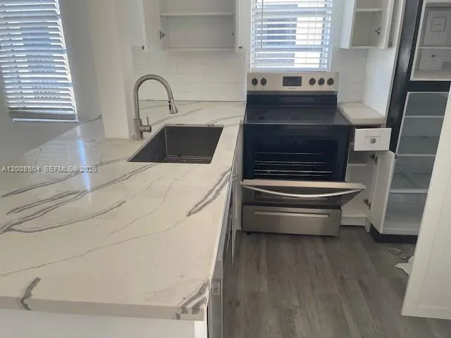 410 NW 9th St, Hallandale Beach FL 33009