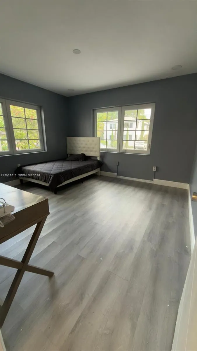 501 NE 70th St # 1, Miami FL 33138