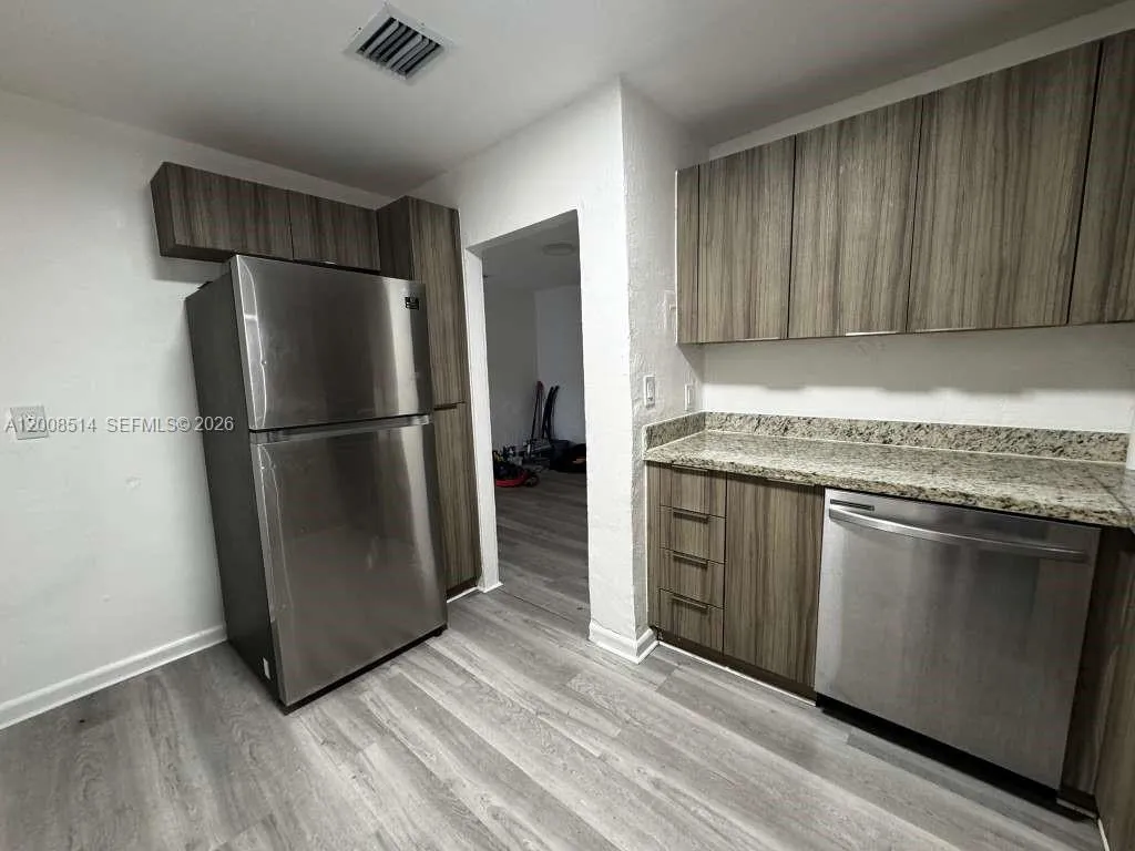 1121 NW 40th St # 2, Miami FL 33127