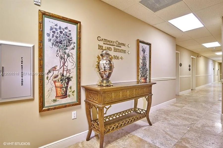 2750 NE 185th St # 302, Aventura FL 33180