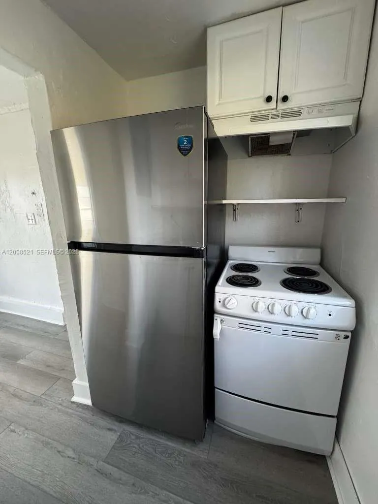 1121 NW 40th St # 4, Miami FL 33127