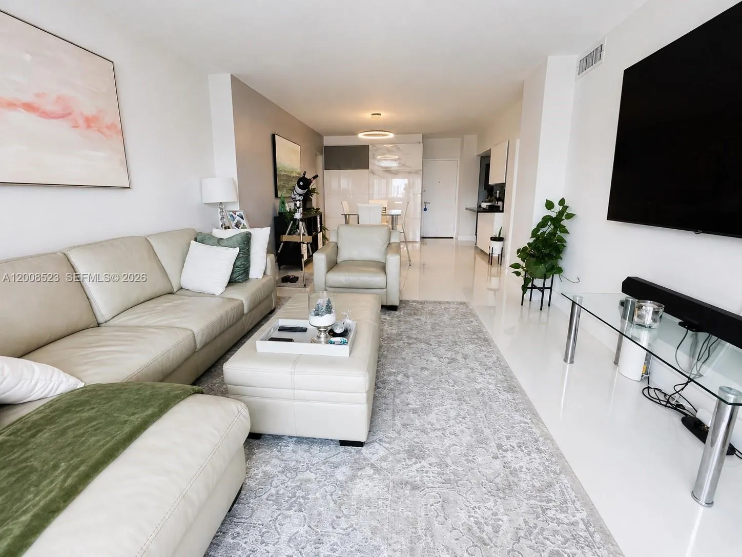 300 Bayview Dr, Sunny Isles Beach FL 33160