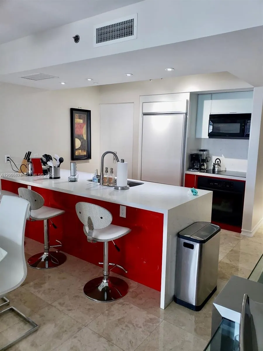 1830 S OCEAN DR # 3910, Hallandale Beach FL 33009