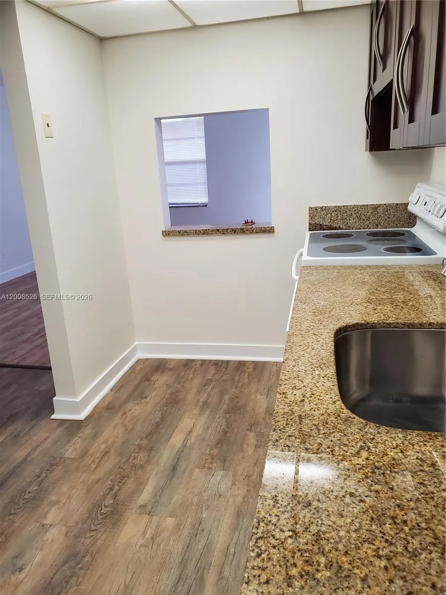 1230 NE 139th St # 409, North Miami FL 33161