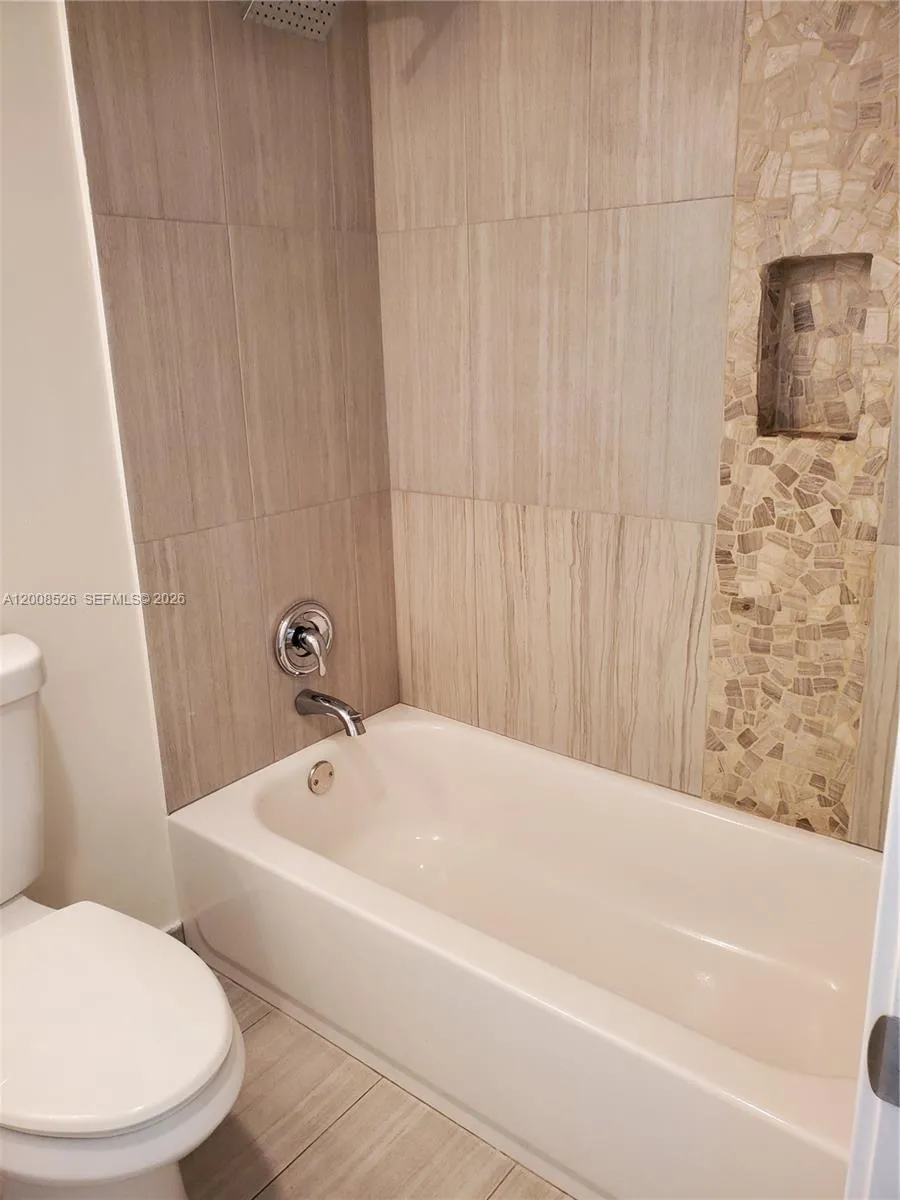 1230 NE 139th St # 409, North Miami FL 33161