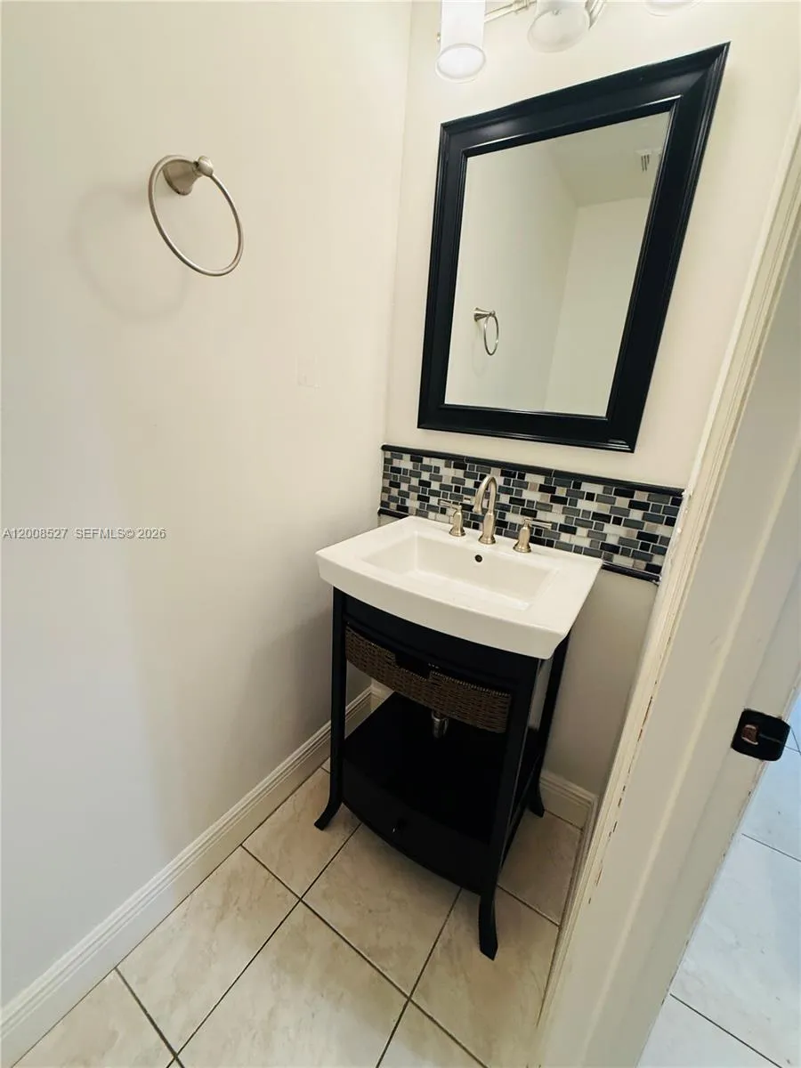 117 NW 106th Ave # 117, Pembroke Pines FL 33026