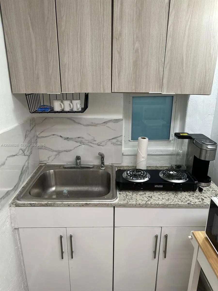 501 NE 70th St # 3, Miami FL 33138