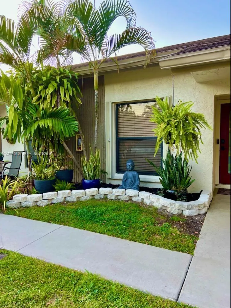 3064 S Oakland Forest Dr # 1001, Oakland Park FL 33309