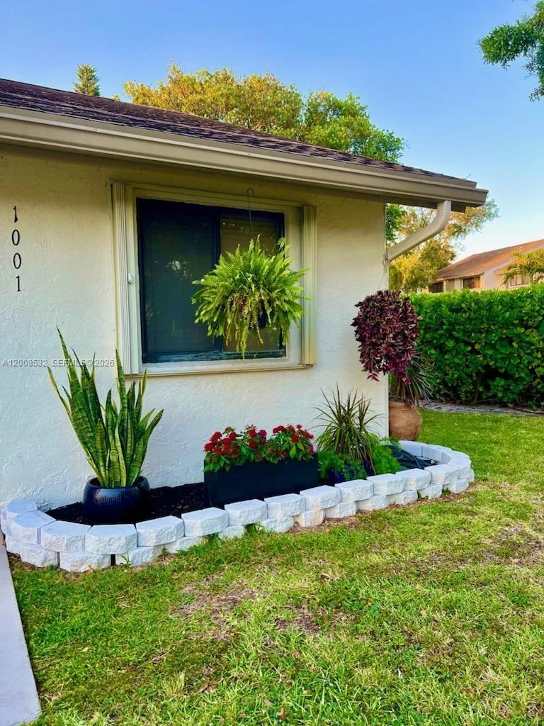 3064 S Oakland Forest Dr # 1001, Oakland Park FL 33309