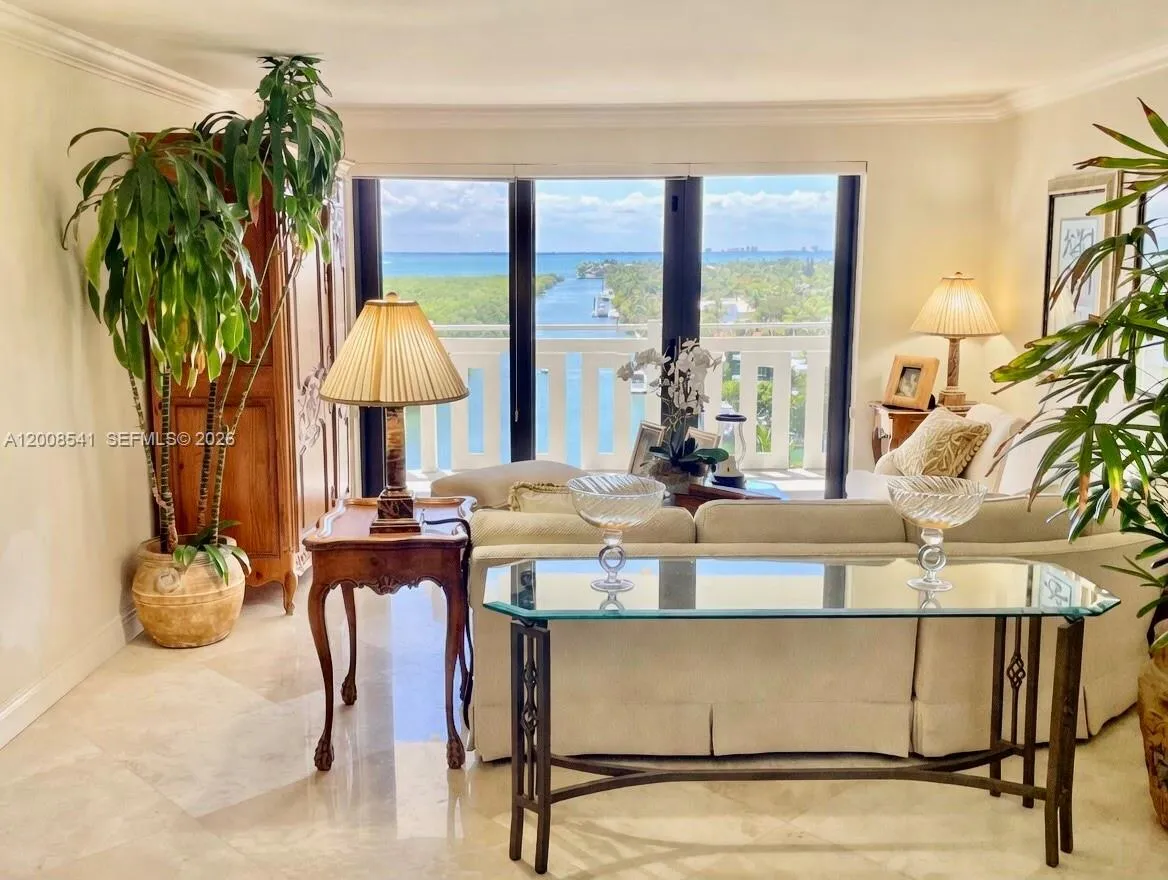 1121 Crandon Blvd # D903, Key Biscayne FL 33149