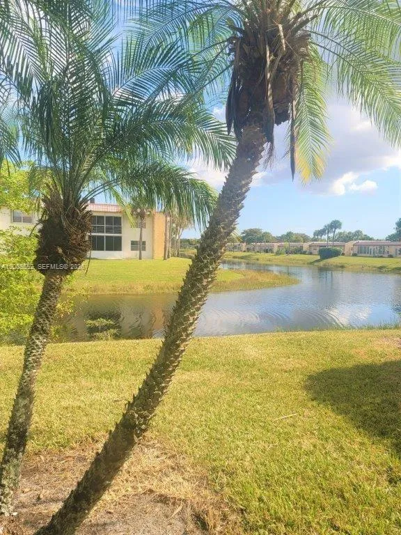 1522 LAKE CRYSTAL DR # C, West Palm Beach FL 33411