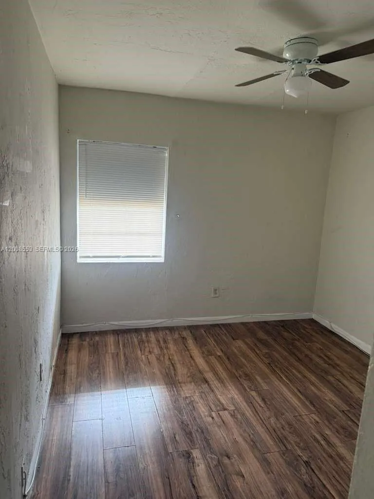 3255 NW 47th St # 3257, Miami FL 33142