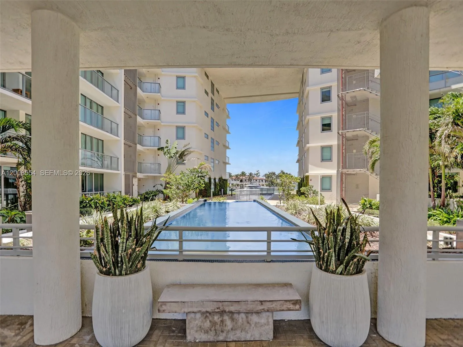 6620 Indian Creek Dr # 114, Miami FL 33141