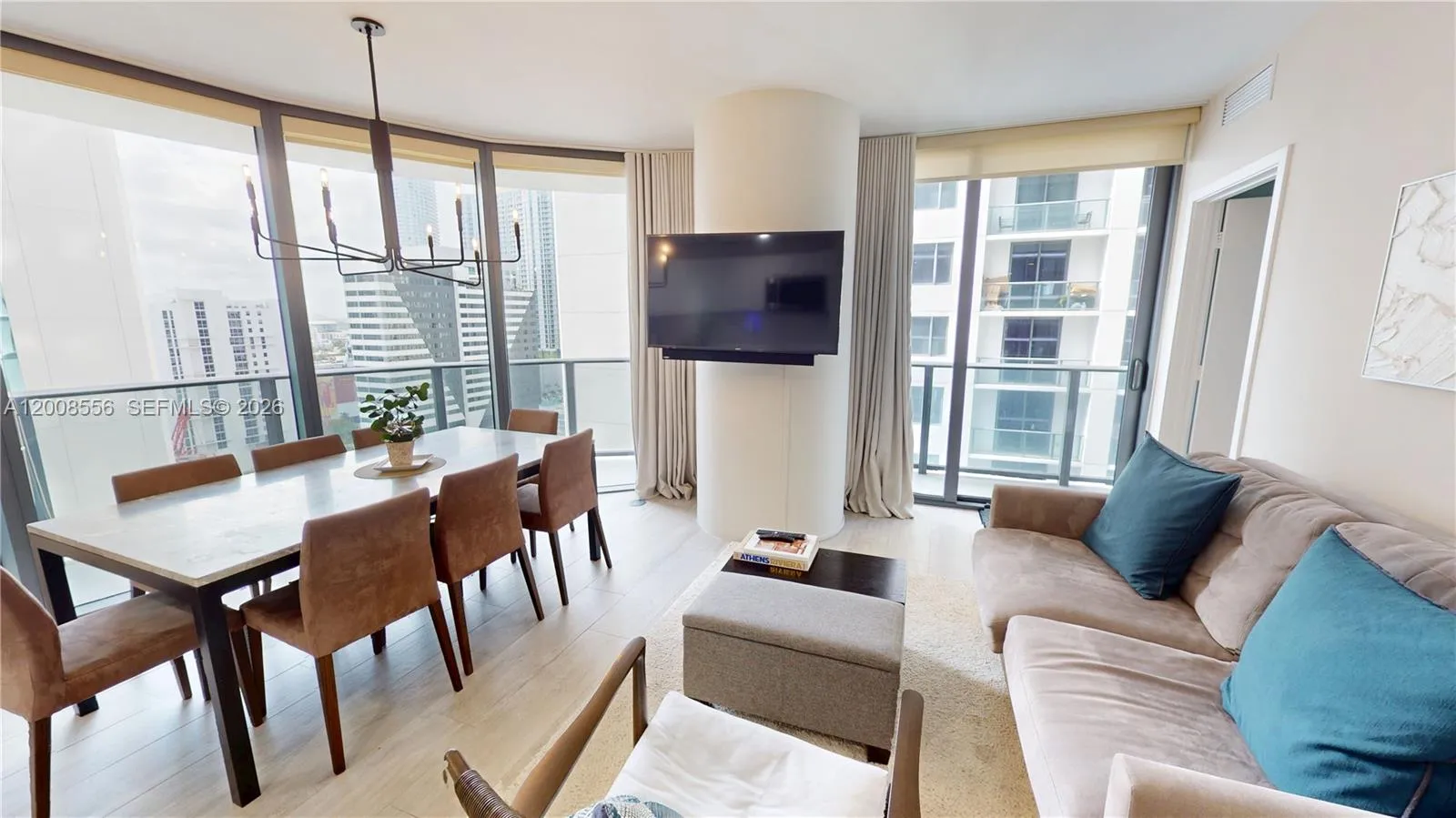 55 SW 9th St # 1808, Miami FL 33130