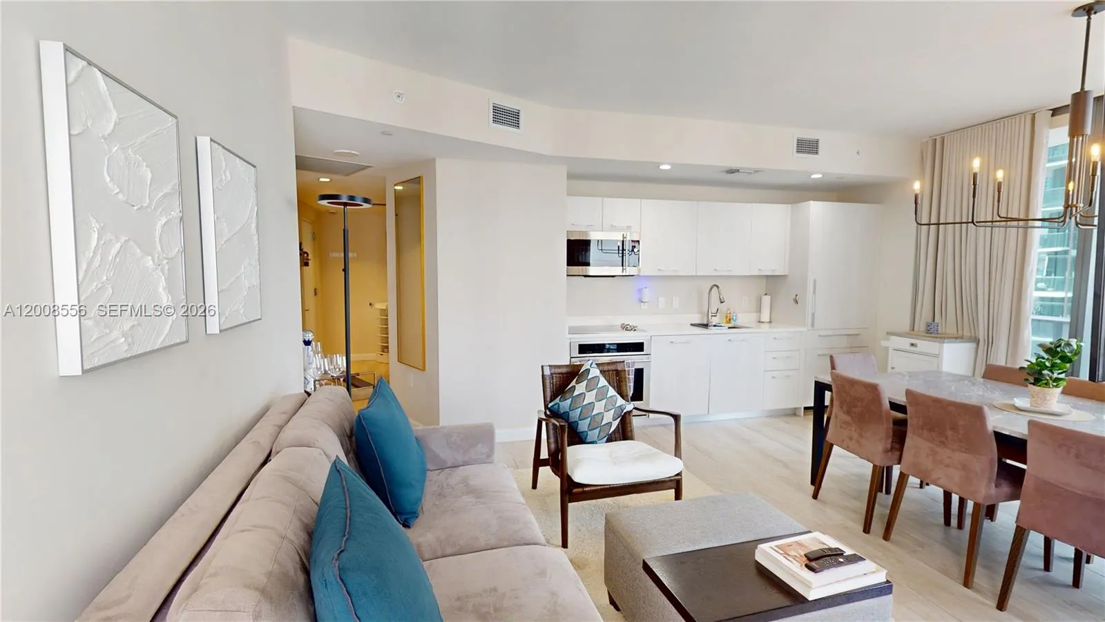 55 SW 9th St # 1808, Miami FL 33130