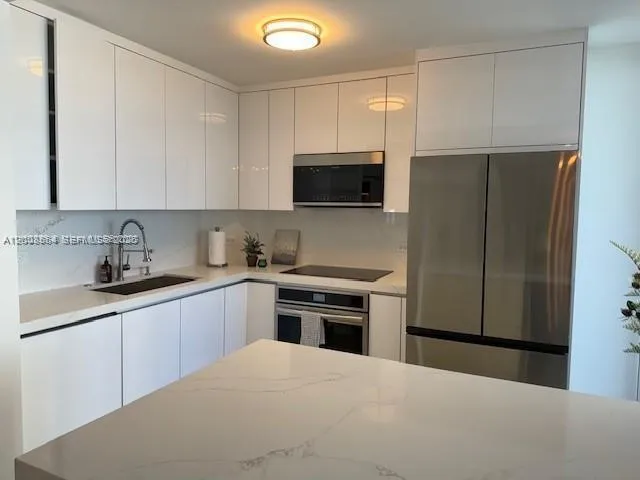 6301 Collins Ave # 1608, Miami Beach FL 33141