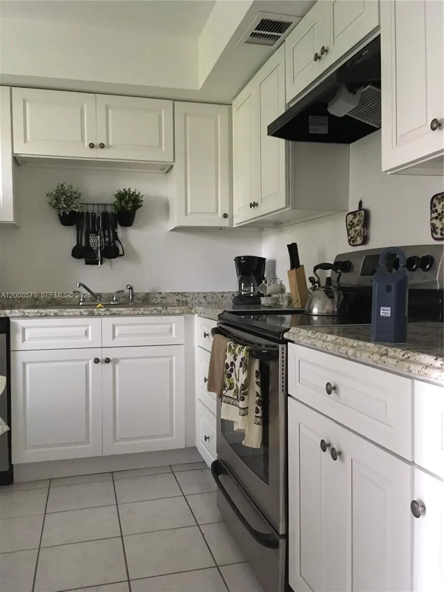 3050 Presidential Way # 101, West Palm Beach FL 33401