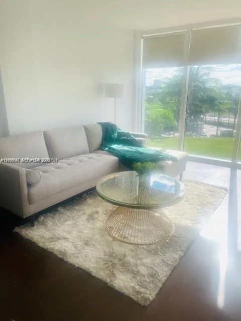 10275 Collins Ave # 327, Bal Harbour FL 33154