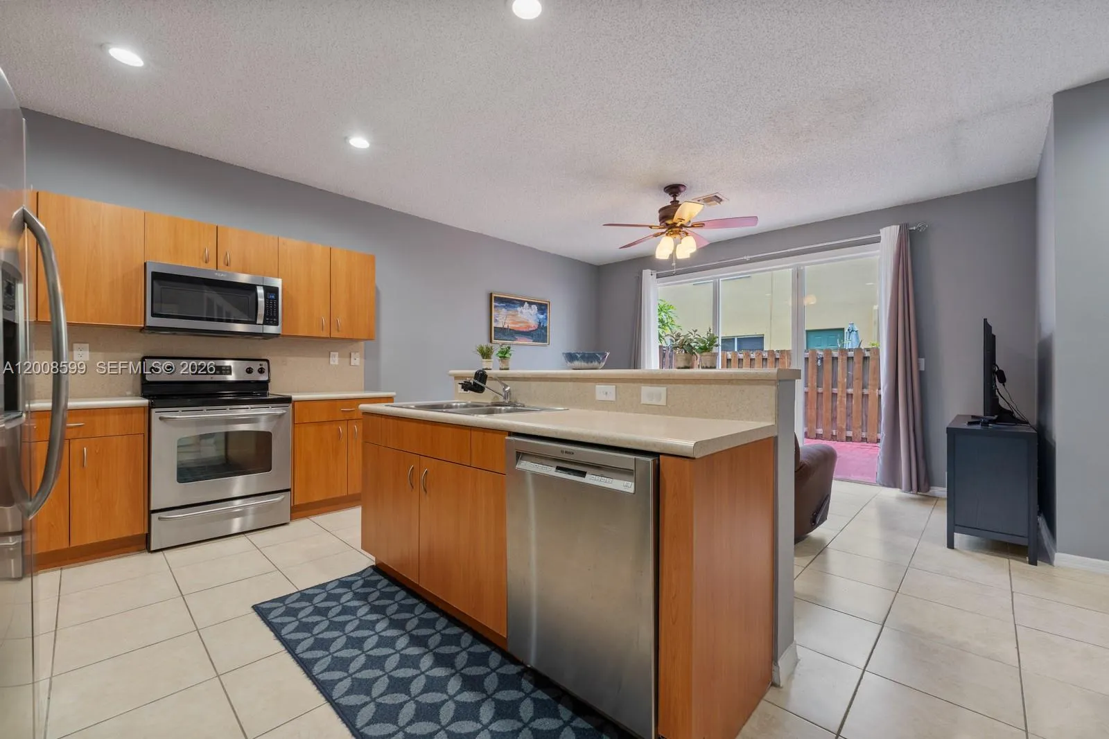 934 NE 42nd Ter, Homestead FL 33033