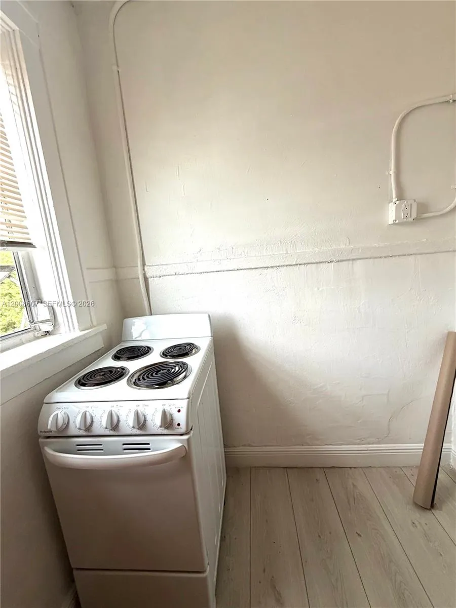 967 SW 5th St # 12A, Miami FL 33130