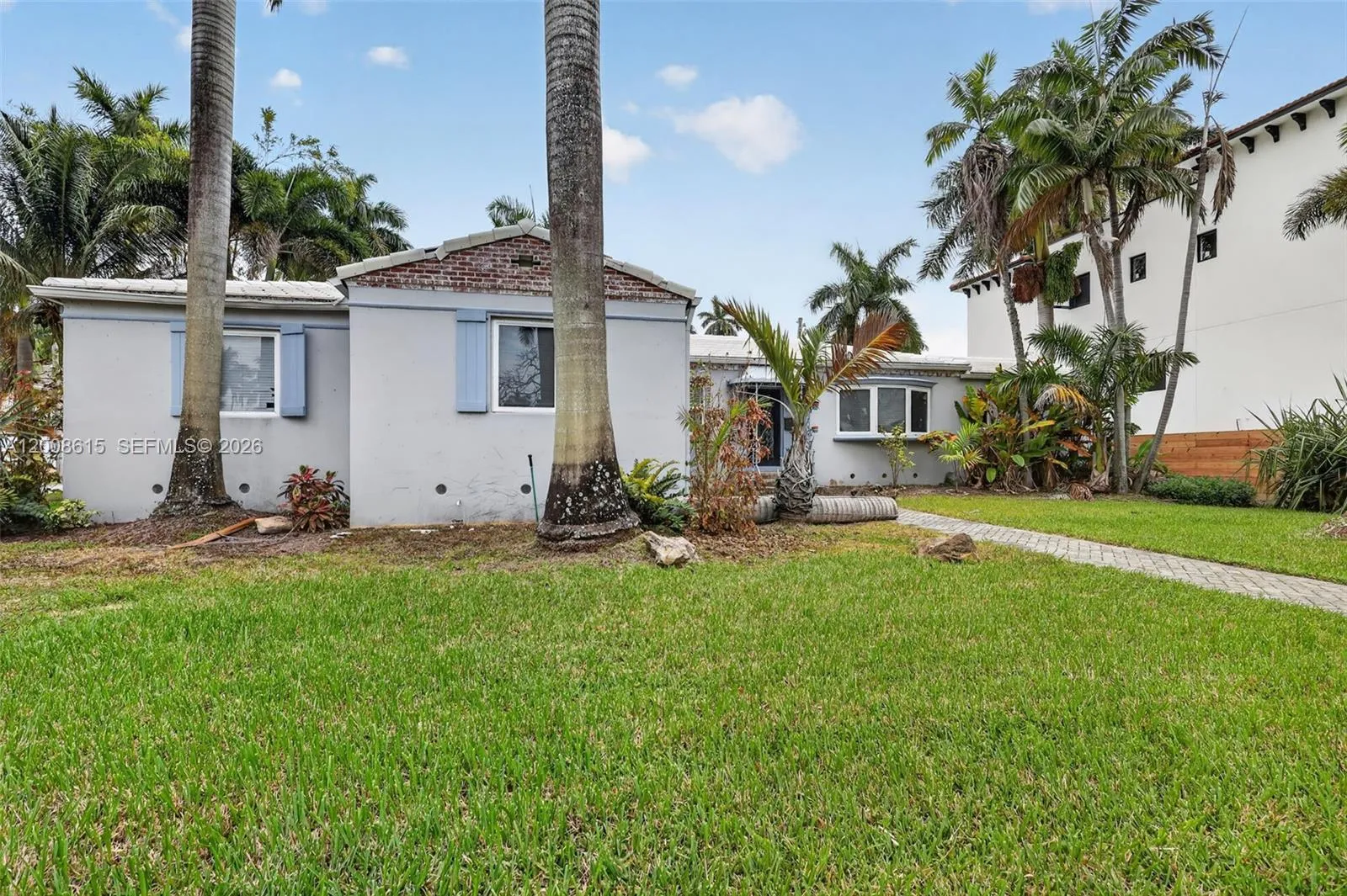 900 Tyler St, Hollywood FL 33019