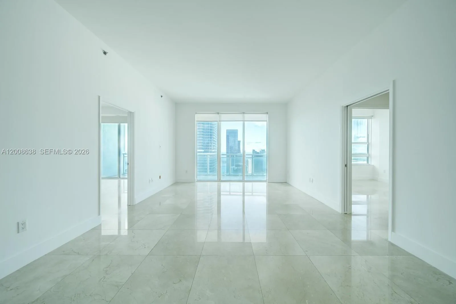 950 Brickell Bay Dr # 4805, Miami FL 33131