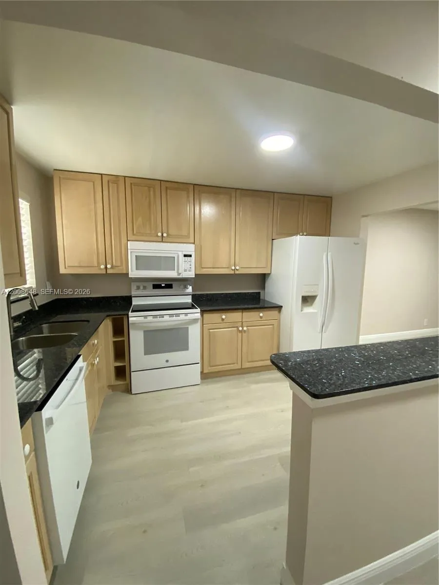 605 S State Road 7 # 3F, Margate FL 33068