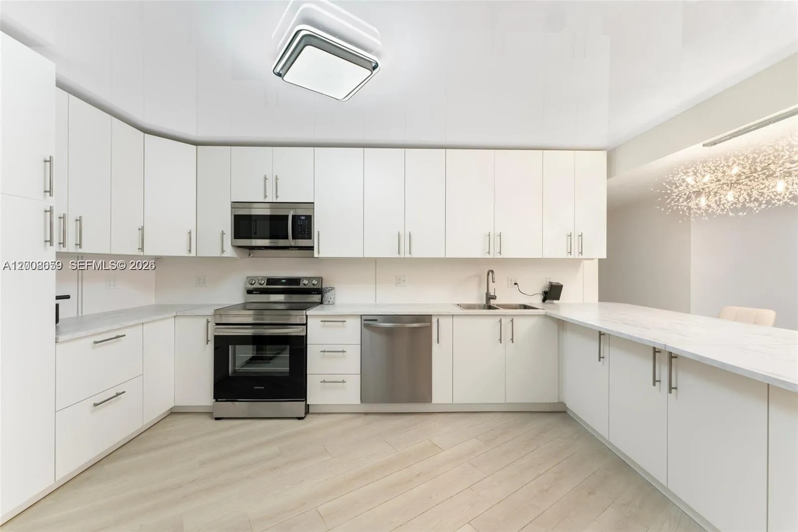 2500 Parkview Dr # 1714, Hallandale Beach FL 33009