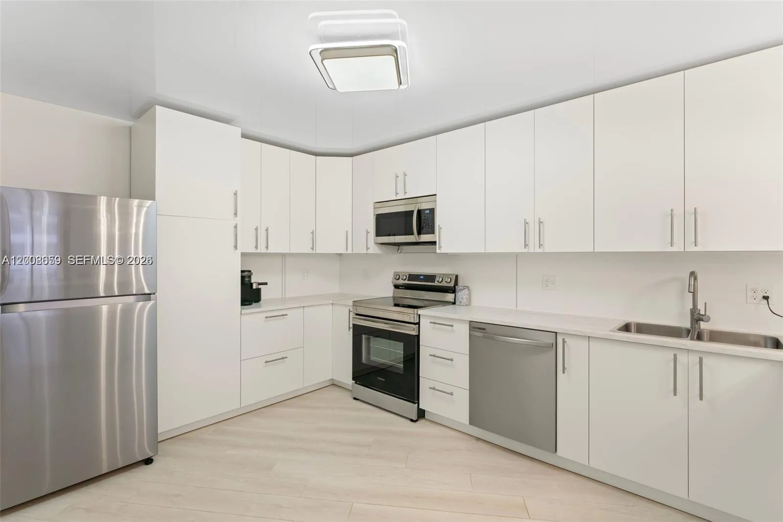 2500 Parkview Dr # 1714, Hallandale Beach FL 33009