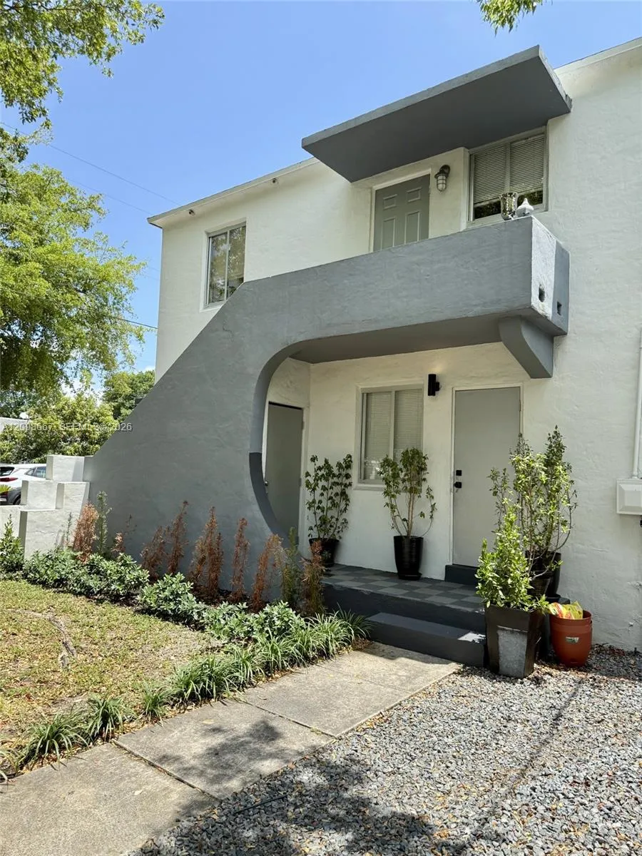 502 NE 70th St, Miami FL 33138