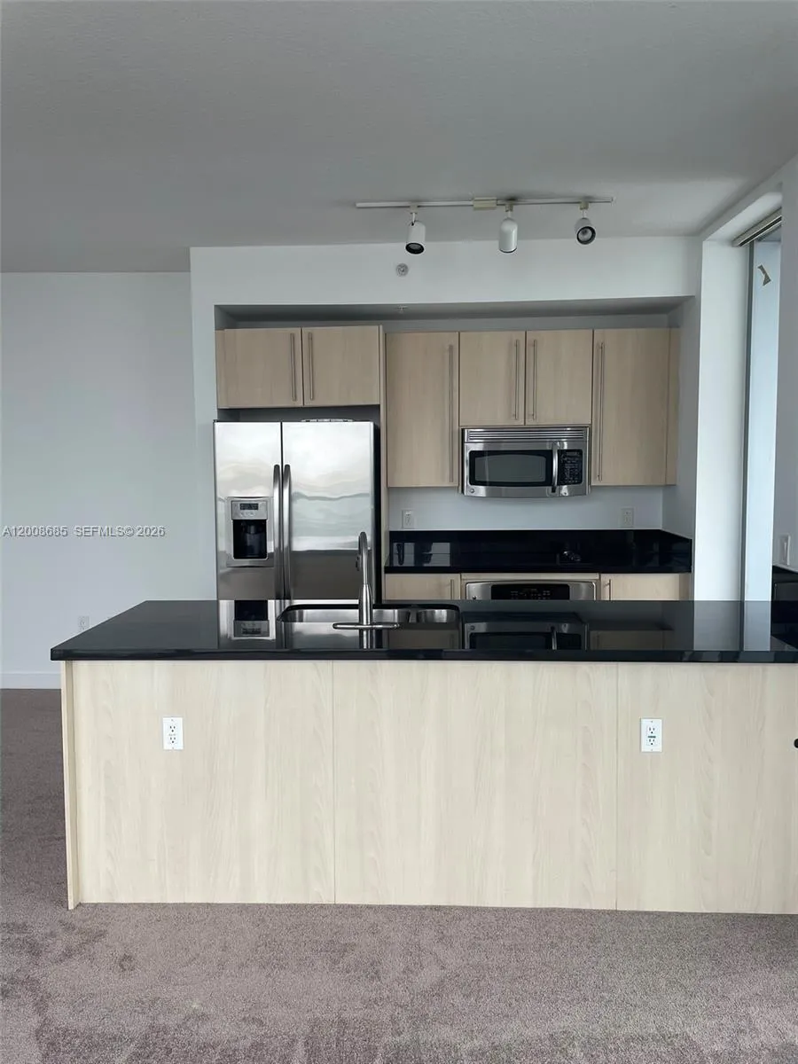 79 SW 12th St, Miami FL 33130