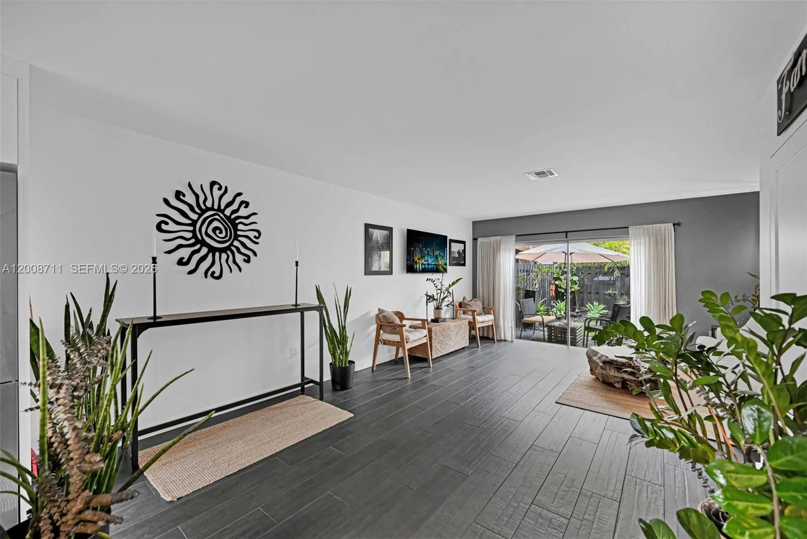 450 SE 7th St # 210, Dania Beach FL 33004