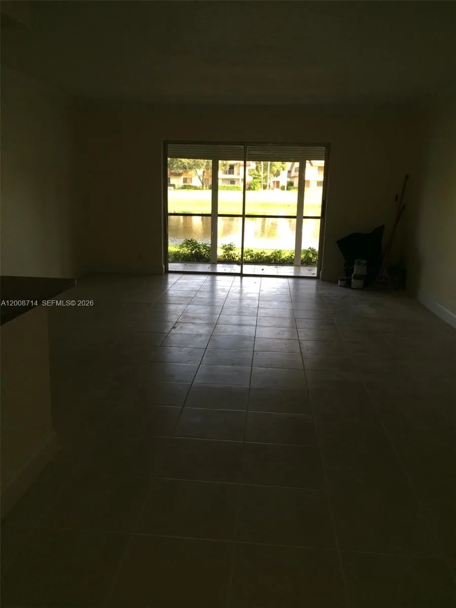 407 Gardens Dr # 103, Pompano Beach FL 33069